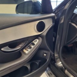 MERCEDES BENZ GLC 220 full