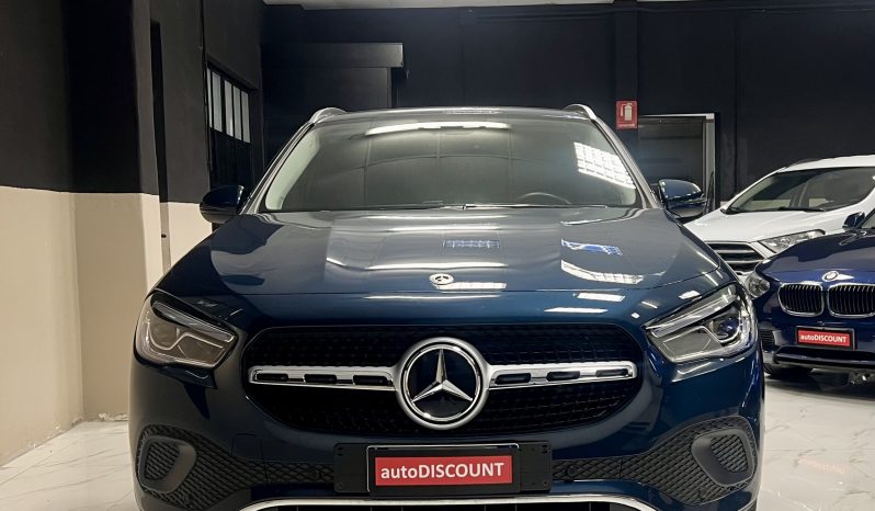 MERCEDES BENZ GLA 220d full