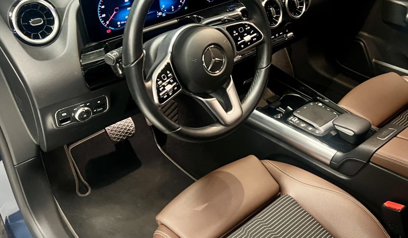 MERCEDES BENZ GLA 220d full