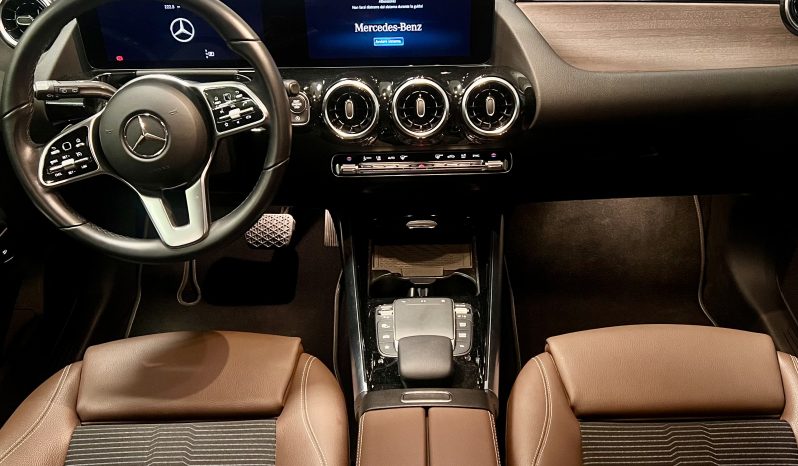 MERCEDES BENZ GLA 220d full
