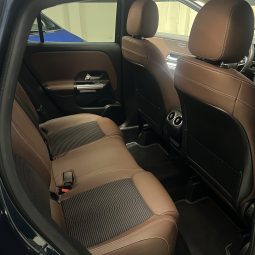 MERCEDES BENZ GLA 220d full