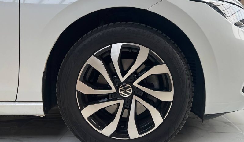 VOLKSWAGEN GOLF full