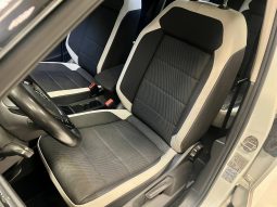 VOLKSWAGEN T-ROC full