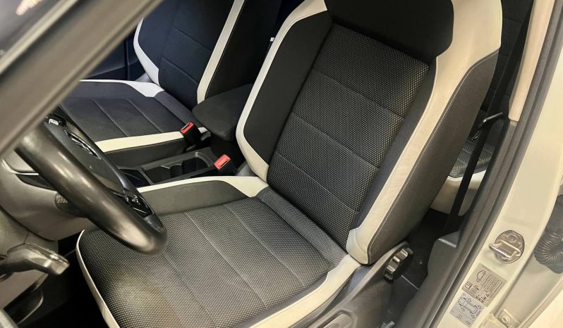 VOLKSWAGEN T-ROC full