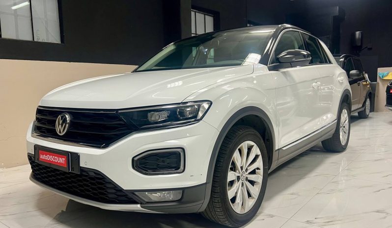 VOLKSWAGEN T-ROC full