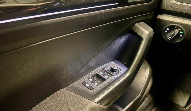 VOLKSWAGEN T-ROC full