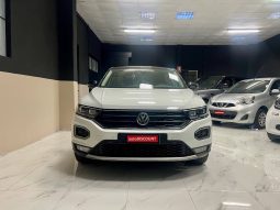 VOLKSWAGEN T-ROC full