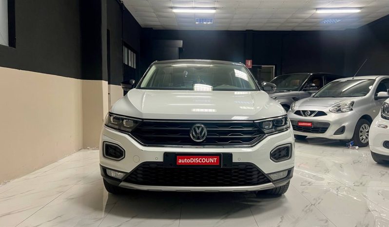 VOLKSWAGEN T-ROC full