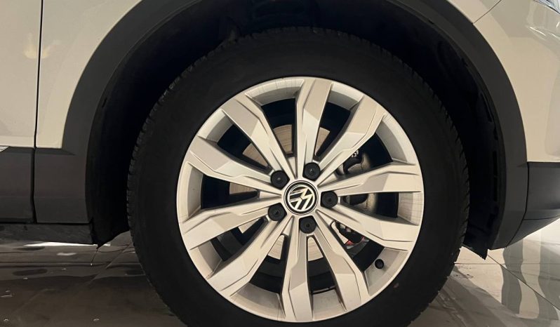 VOLKSWAGEN T-ROC full