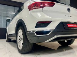 VOLKSWAGEN T-ROC full