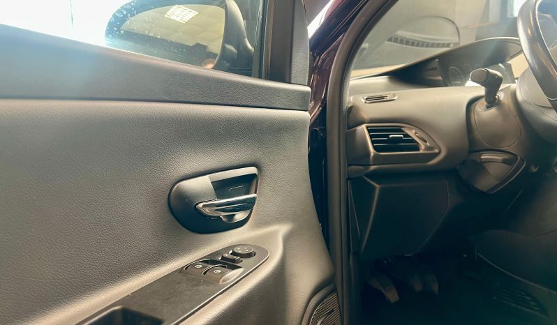 LANCIA YPSILON full