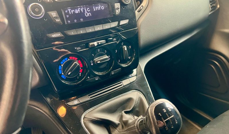 LANCIA YPSILON full
