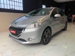 PEUGEOT 208 full