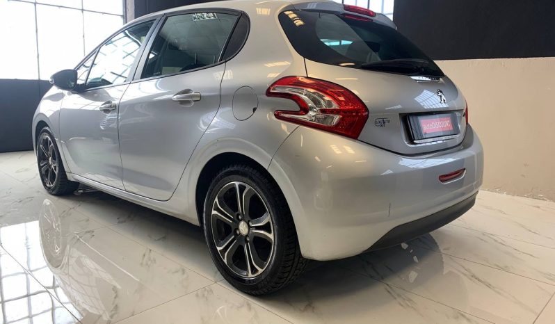 PEUGEOT 208 full