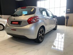 PEUGEOT 208 full