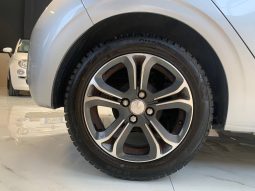 PEUGEOT 208 full