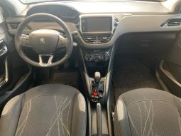 PEUGEOT 208 full