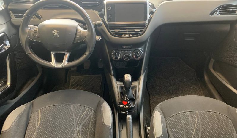 PEUGEOT 208 full
