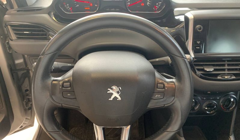 PEUGEOT 208 full