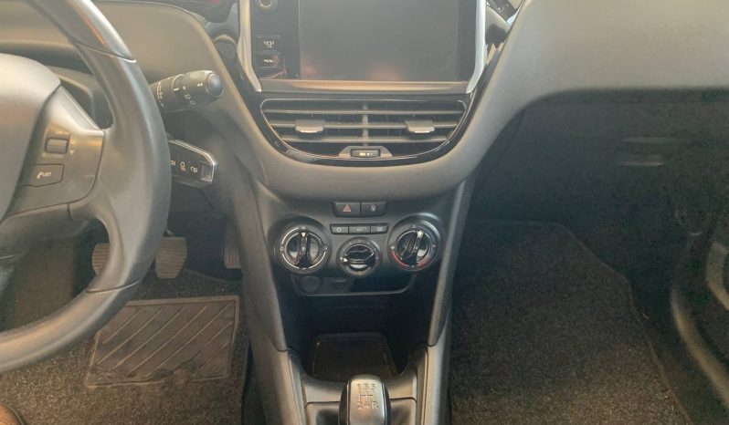 PEUGEOT 208 full