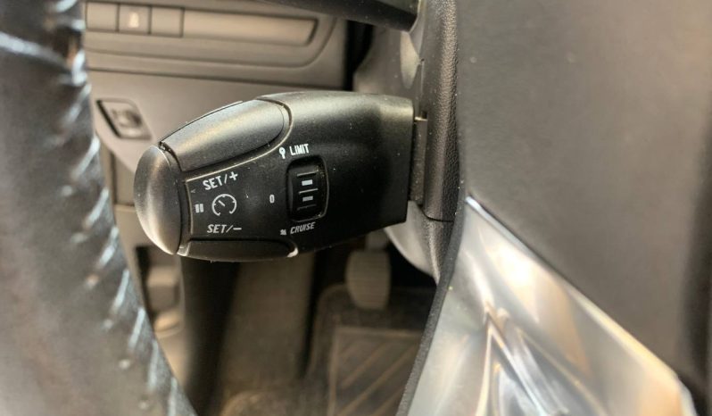 PEUGEOT 208 full