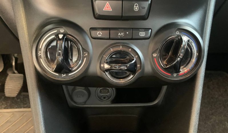 PEUGEOT 208 full