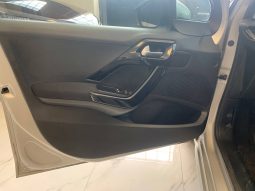 PEUGEOT 208 full
