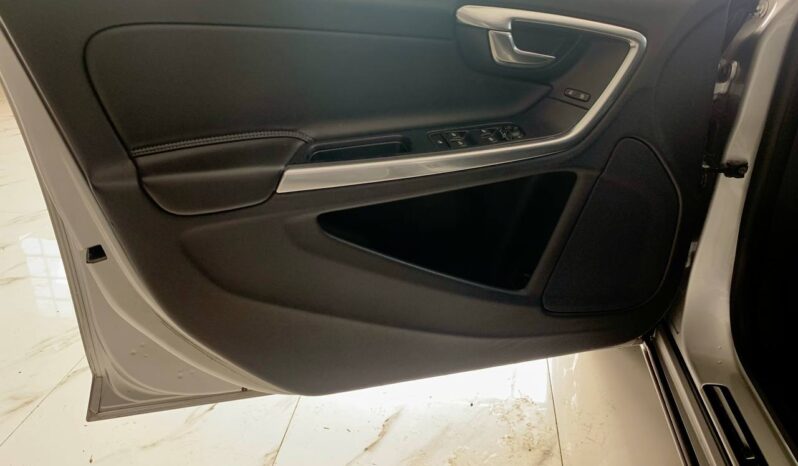 VOLVO V60 full