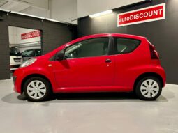 PEUGEOT 107 full