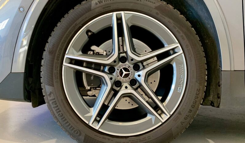 MERCEDES GLA 200D full