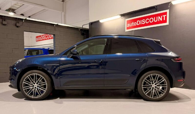 PORSCHE MACAN full