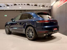PORSCHE MACAN full