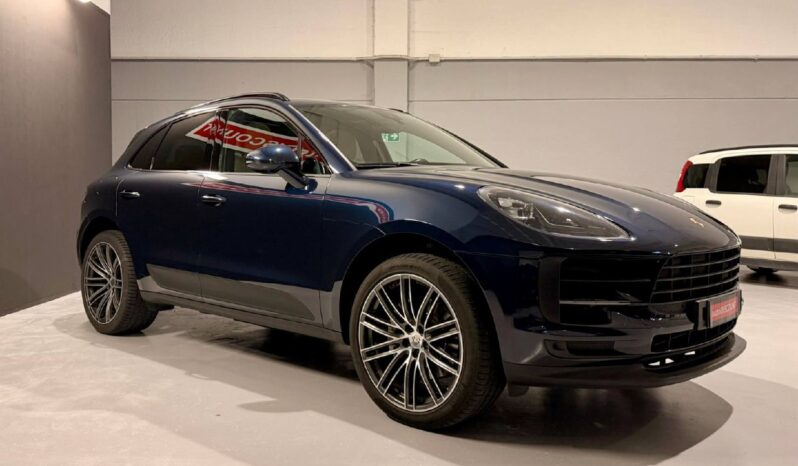 PORSCHE MACAN full