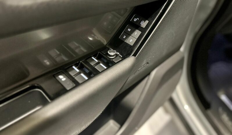 RANGE ROVER VELAR full