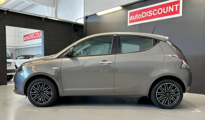 LANCIA YPSILON full