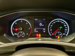 VOLKSWAGEN T-ROC full