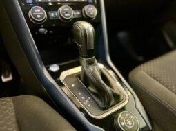 VOLKSWAGEN T-ROC full