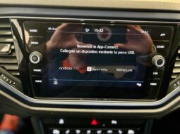 VOLKSWAGEN T-ROC full