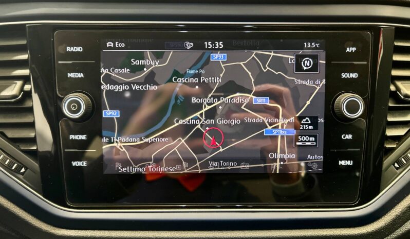 VOLKSWAGEN T-ROC full