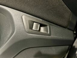 VOLKSWAGEN T-ROC full