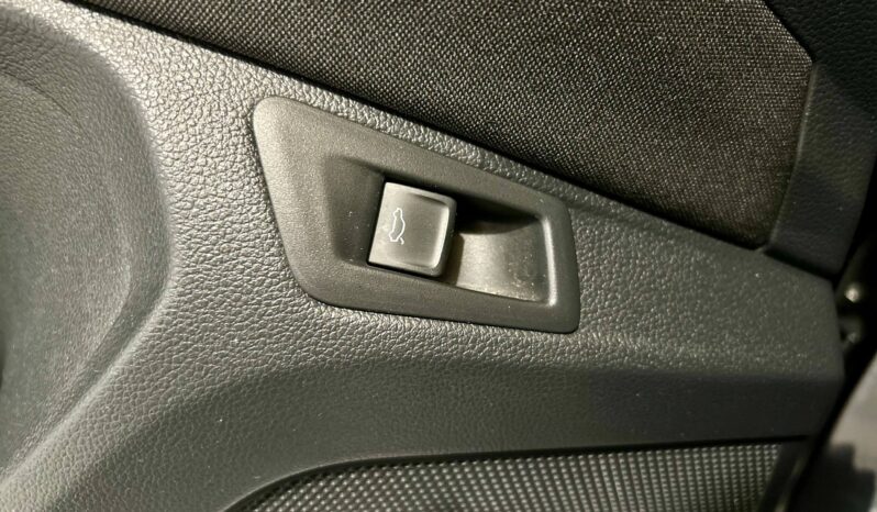 VOLKSWAGEN T-ROC full