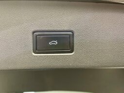 VOLKSWAGEN T-ROC full