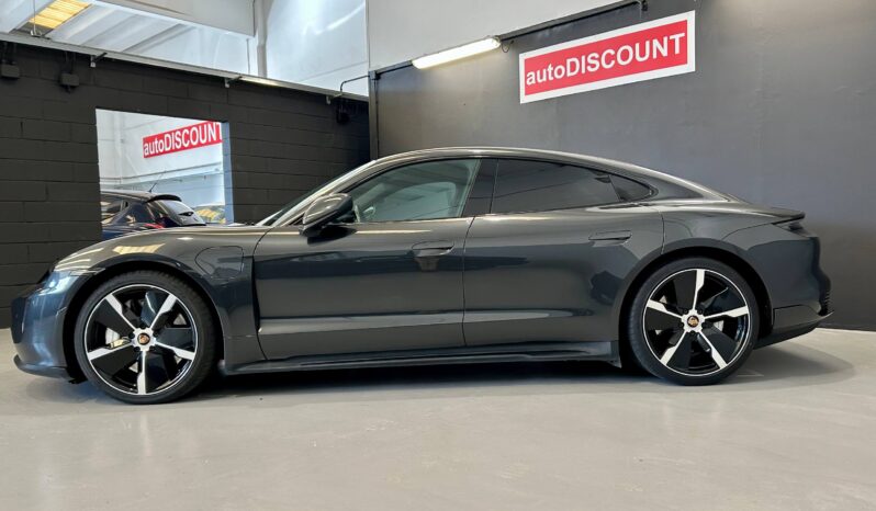PORSCHE TAYCAN full
