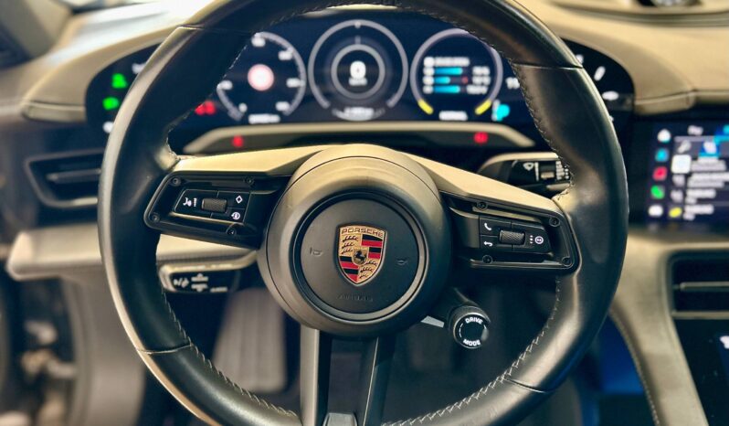 PORSCHE TAYCAN full