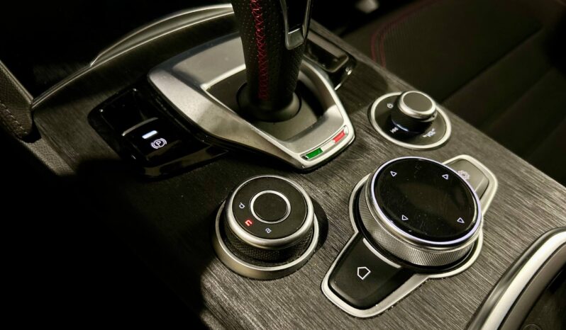 ALFA ROMEO STELVIO full